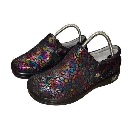 Alegria KAR-459X  Wms 39 Rainbow Colorful Professional Clog Nurse Doctor - Picture 1 of 9